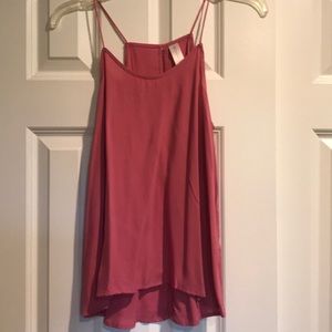 Lightweight tank top